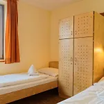 Hostel Jugend- Und Familiengaestehaus Cap Woerth *