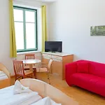 Jugend- Und Familiengaestehaus Cap Woerth Vandrarhem *