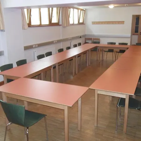 Jugend- Und Familiengaestehaus Cap Woerth אכסניה וולדן אם וורתרסי