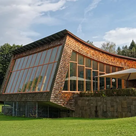 Jugend- Und Familiengaestehaus Cap Woerth אכסניה