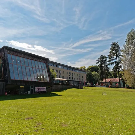 Jugend- Und Familiengaestehaus Cap Woerth *