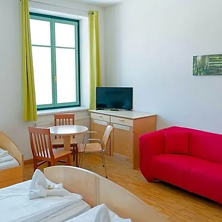 Jugend- Und Familiengaestehaus Cap Woerth Vandrarhem Velden am Wörthersee