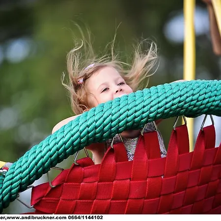 Jugend- Und Familiengaestehaus Cap Woerth וולדן אם וורתרסי