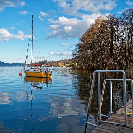 Jugend- Und Familiengaestehaus Cap Woerth Albergue