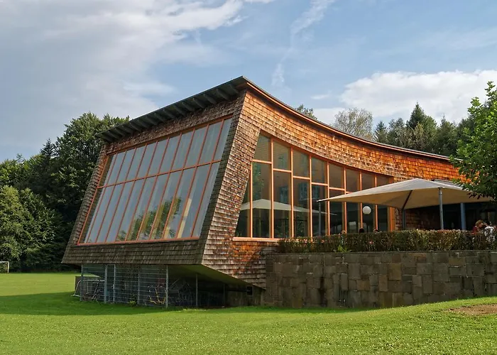 Jugend- Und Familiengaestehaus Cap Woerth Albergue
