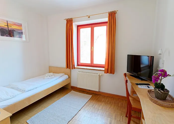 Hostal Jugend- Und Familiengaestehaus Cap Woerth *