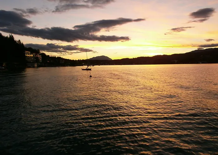 Jugend- Und Familiengaestehaus Cap Woerth *